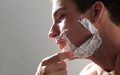 Reglas para la depilación en el área de la ingle para hombres Duele afeitarse con una navaja, qué hacer