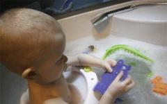 생후 3개월 3세 아이 목욕시키기