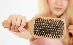 ¿Qué enfermedades causan la caída severa del cabello? Caída rápida del cabello